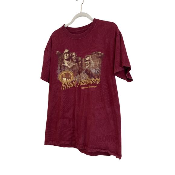 Mount Rushmore National Park Maroon AOP Graphic T shirt Size Medium Destination - Picture 16 of 16